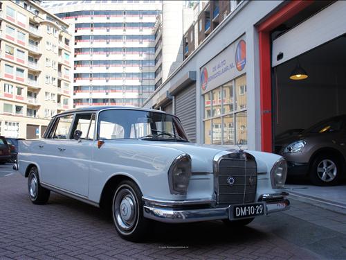 Mercedes 220 S 220 S Heckflosse 1965 CONCOURSSTAAT