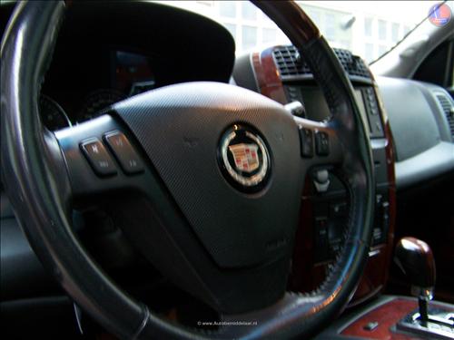 Cadillac SRX 4.6 V8 Northstar Automaat 239kw/ 325pk 4WD